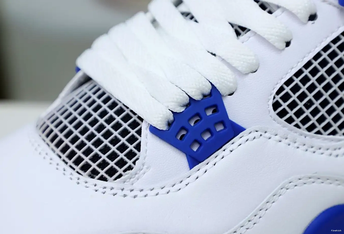 4 RETRO AIR JORDAN MOTORSPORTS 0510